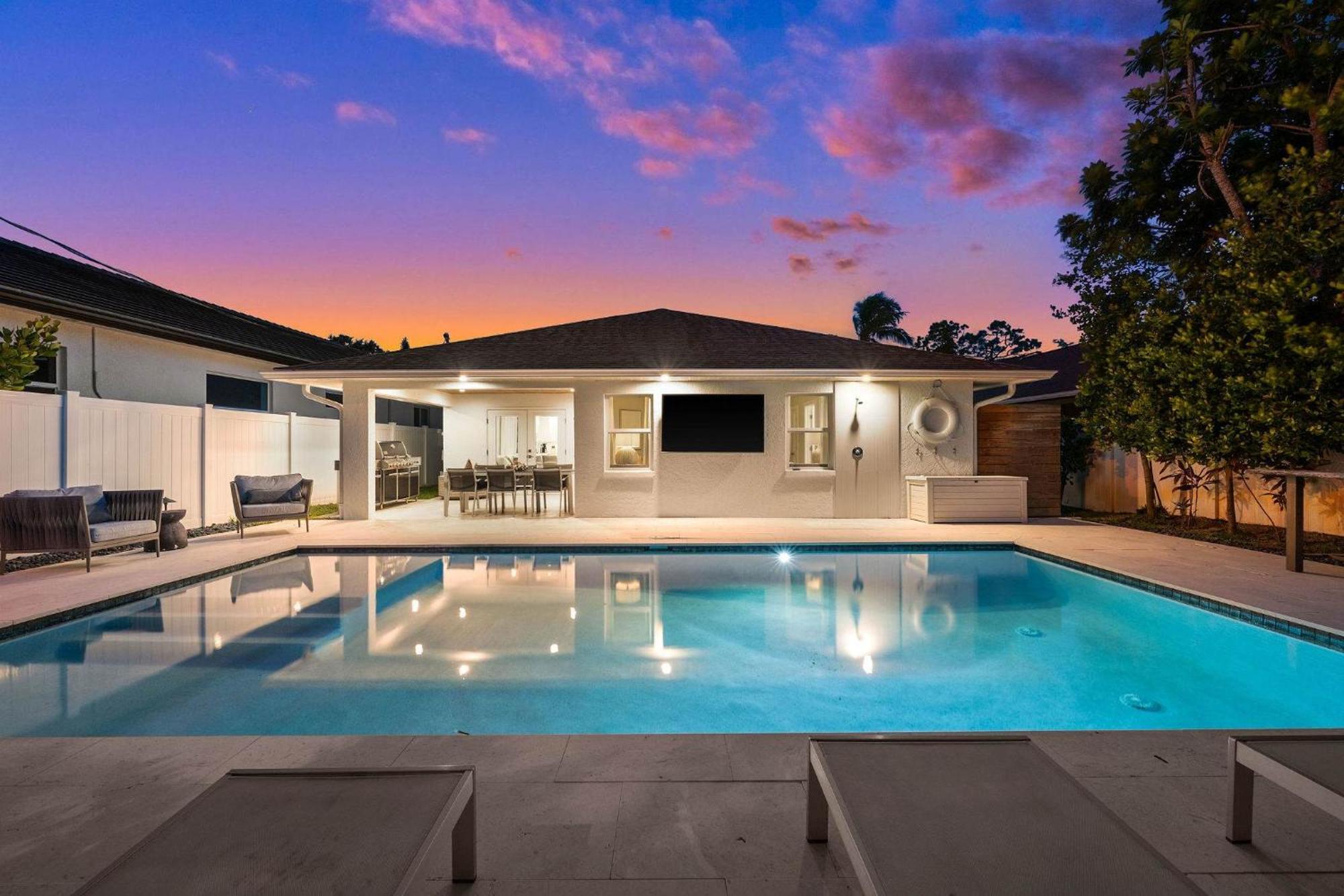 Private Pool Outdoor Oasis Newly Renovated Bbq Villa Naples Exterior photo